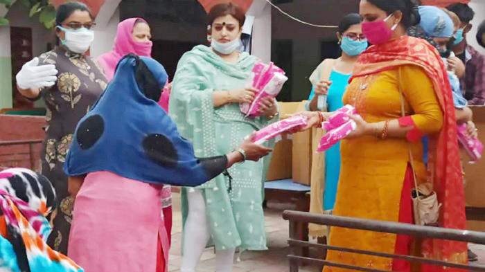 बिहार में अगले एक महीने तक दो लाख महिलाओं को सैनटरी नैपकिन बांटेगी कांग्रेस