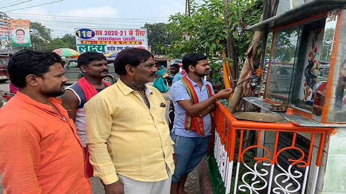 बिहार में इस जगह मुस्लिम भी करते निर्माण व सृजन के देवता भगवान विश्वकर्मा की पूजा