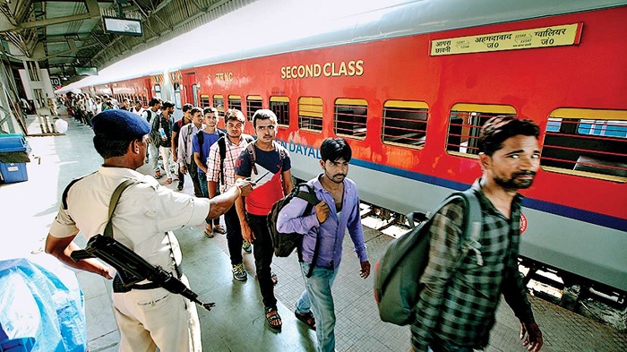 बिहार-झारखंड के यात्रियों को त्योहारों में घर आना होगा आसान, 200 और ट्रेनें चलाएगी रेलवे