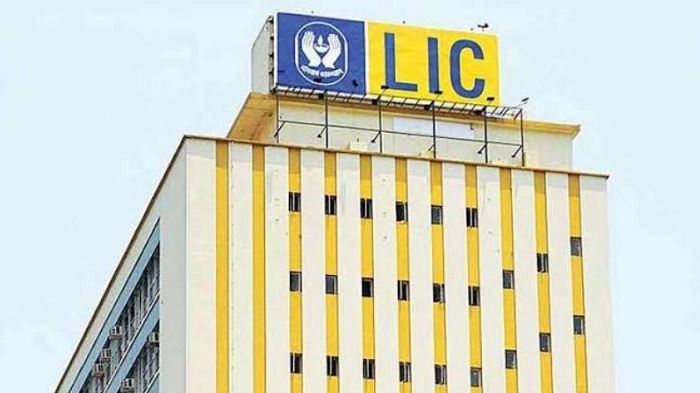 LIC में हिस्सेदारी बेचने की तरफ सरकार का बड़ा कदम, वित्त मंत्रालय ने मंगाए आवेदन