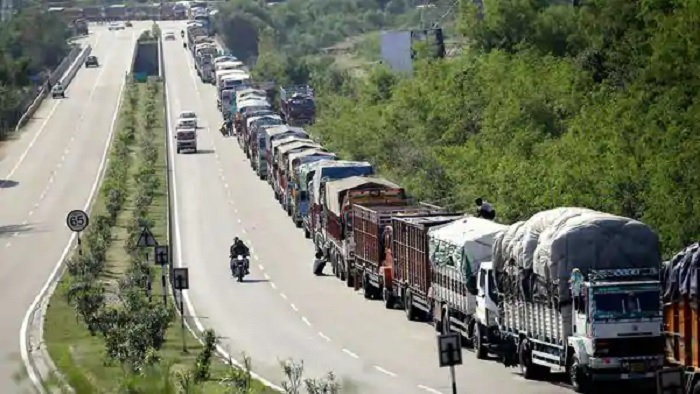 बिहार में आज से ट्रकों की हड़ताल, सड़क पर खड़ी हैं 1.70 लाख ट्रक, निर्माण कार्य ठप