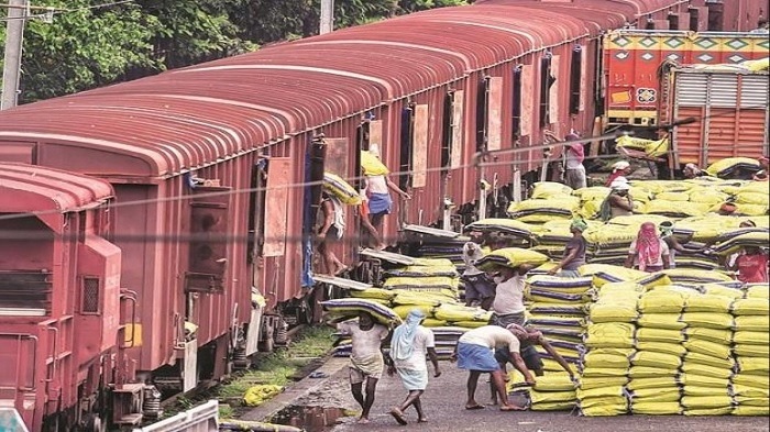 बिहार के अनाज से खूब कमा रहा रेलवे, अपने आर्थिक नुकसान की कर रहा भरपाई
